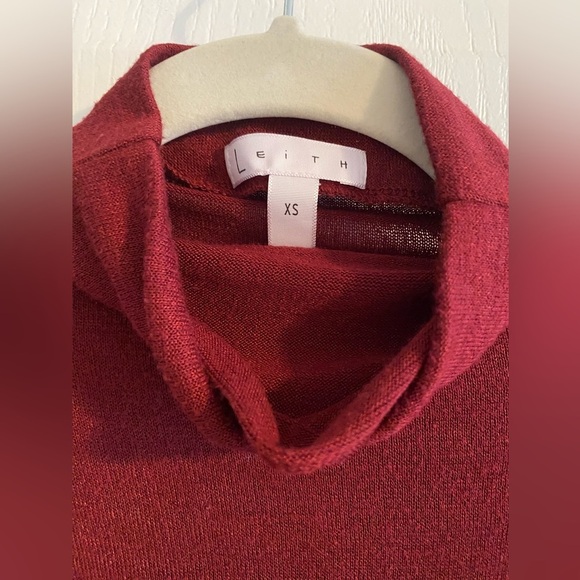 Leith Funnel Turtleneck Red Top - Picture 3 of 7